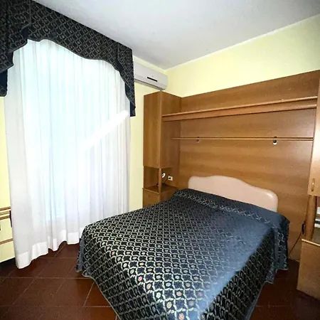 Готель Degli Aranci